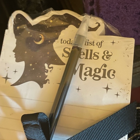 NWOT BUNDLE MAGIC Journal, Spells & Magic Notepad/Pen AND “Eyes Of Frog” Mug - Picture 14 of 17
